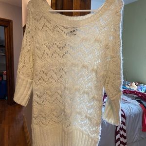 Scoop neck 3/4 sleeve sweater